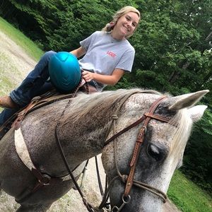 Meet your Posher, Kelli